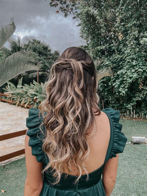 Cabelo Solto Penteado Para Madrinha De Casamento Simples - Penteado madrinha de casamento campo | Penteado para madrinha de ...