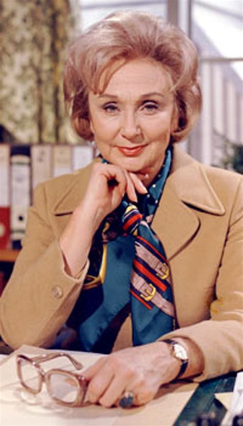 googie withers   grave