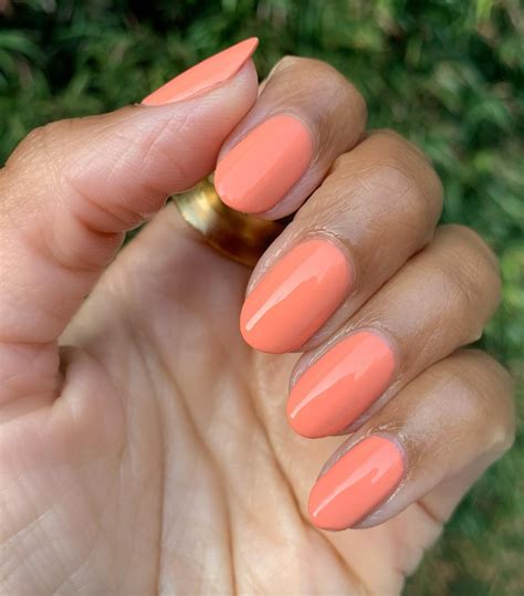 The 14 Best Coral Nail Polishes, Hands Down | Who What Wear