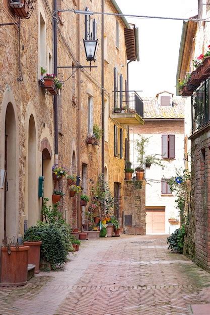 Premium Photo | Street in Pienza Tuscany