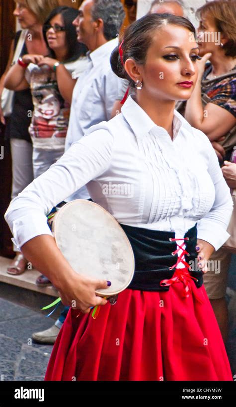 Sicilian girl hi-res stock photography and images - Alamy