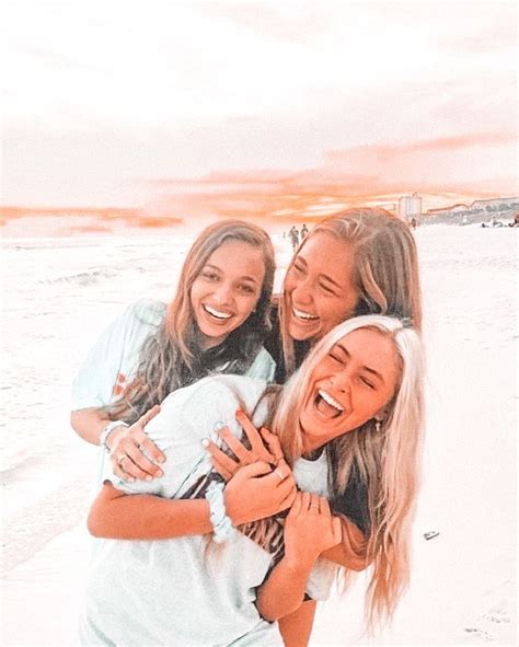 friends pic ideas bff photoshoot friend photoshoot  friend