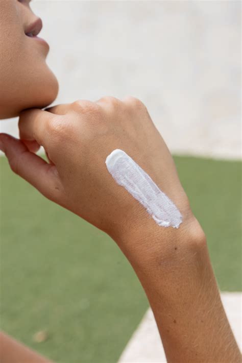 Where Does Sunscreen Go in My Skincare Routine? - Mama Sol