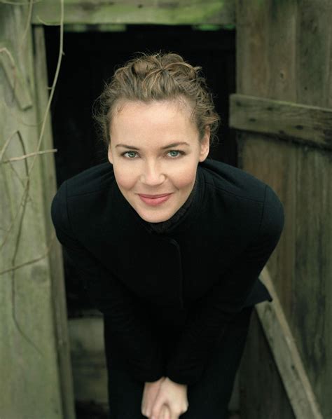 Connie Nielsen photo gallery - high quality pics of Connie Nielsen