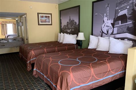 Super 8 by Wyndham Nashville Near Downtown / I-40 | Nashville, TN Hotels