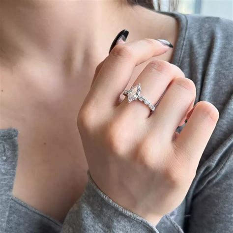 Сребърен пръстен с мойсанит "Маркиз" - Silenti Jewelry