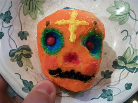 No Meringue Sugar Skulls : 4 Steps - Instructables