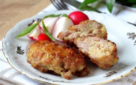 Рубленые свиные котлеты с сыром Котлеты из свинины приготовить совсем ...