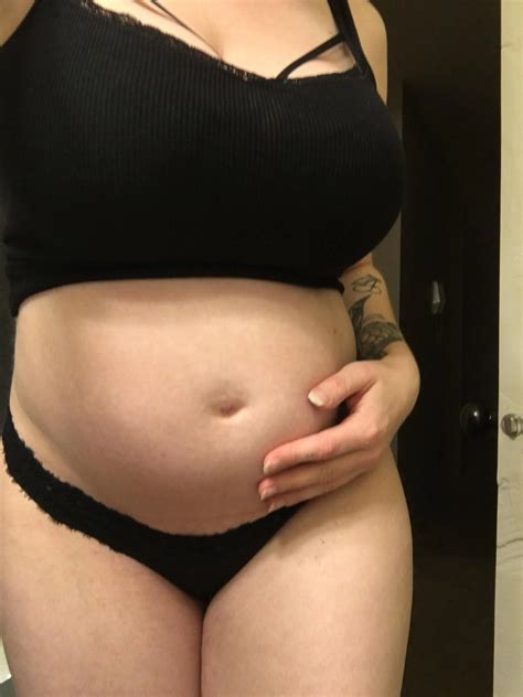 5 months pregnant and snacking alll day 😈😉 | Scrolller