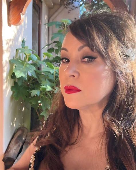 Jennifer Tilly (@jennifertilly) • Instagram photos and videos