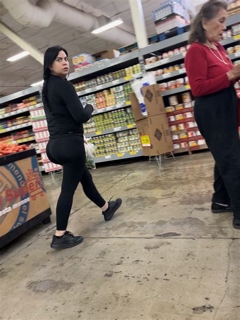 BIG BBL LATINA CAUGHT! - Spandex, Leggings & Yoga Pants - Forum