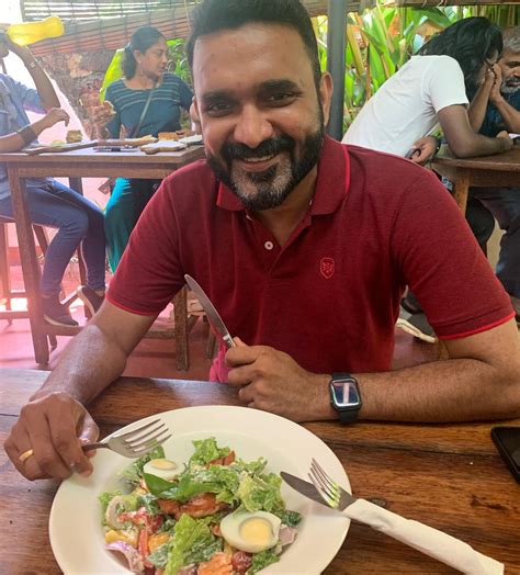 Vivek Vijayan (@vivek.tinychange) • Instagram photos and videos