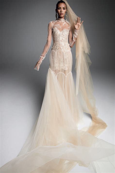 Vera Wang Fall 2019 Bridal Collection - Vogue Wedding Dresses Nyc ...
