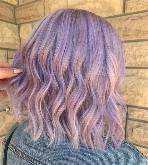 Influencers are obsessed with the new lavender hair color trend 9