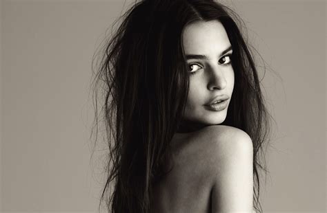 Emily Ratajkowski Blurred Lines Wallpaper