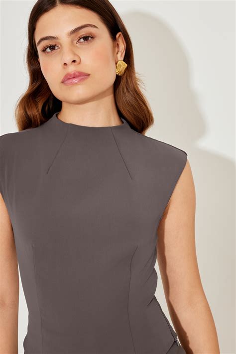 sleeveless top odd muse