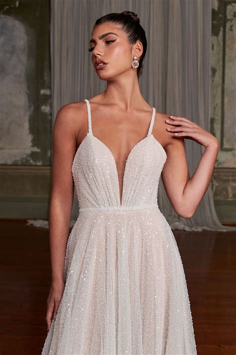 Evie Young – Indy – Diamond Bridal
