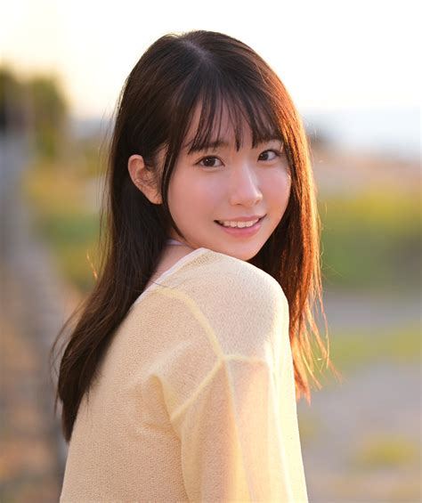 Emika Shirakami โดนตกตั้งแต่ครั้งแรกที่เห็น