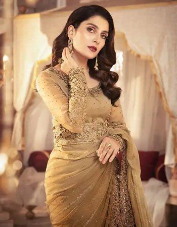 ayeza khan height weight age affairs husband