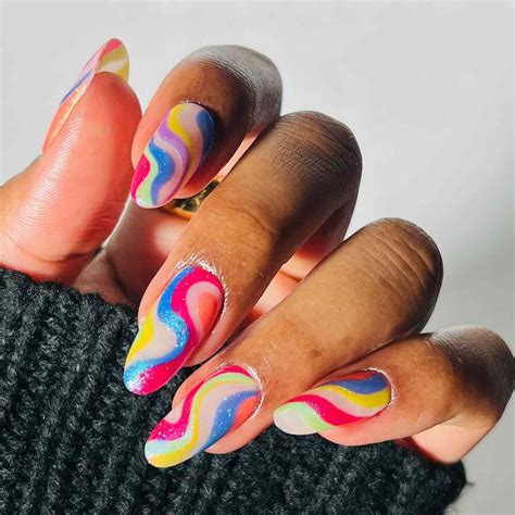swirl nail art 1