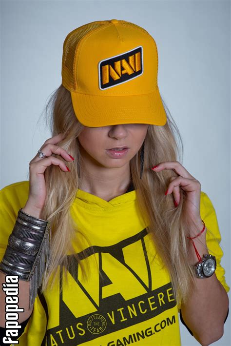 Polina Logunova Nude Leaks - Photo #935035 - Fapopedia