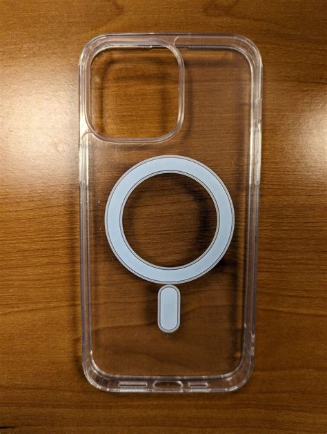 iPhone 14 Plus case (clear) - Essential Liquidations