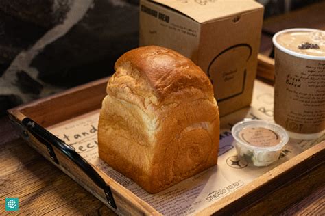 standard bread aesthetic bakery  seongsu  freshly baked bread