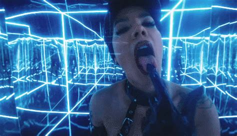 VJBrendan.com: Halsey - 'Nightmare' [Music Video]