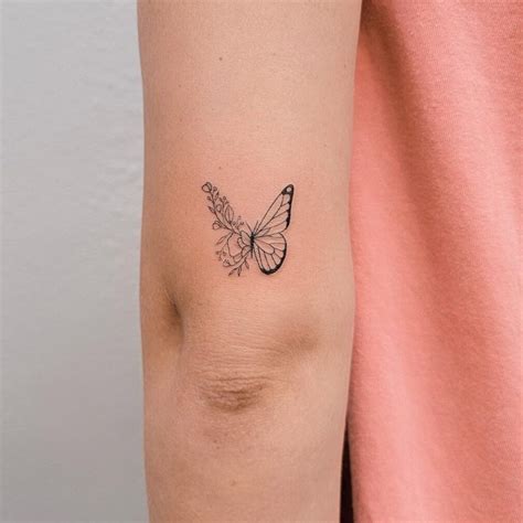 butterfly tattoos       spread  wings