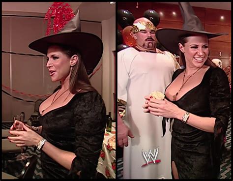 Stephanie McMahon : r/UpvotedBecauseBoobs