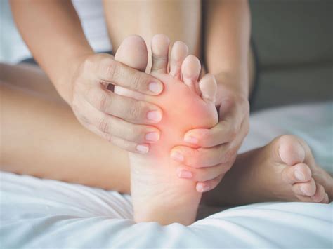 What's causing those swollen feet? - Harvard Health