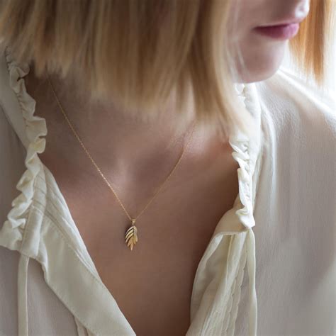 Sia Taylor 18K Rainbow Falling Leaf Pendant – Thistle Hill