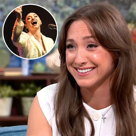 Positive Vibes - 🚀 **Sydnie Christmas Goes Viral with a Breathtaking