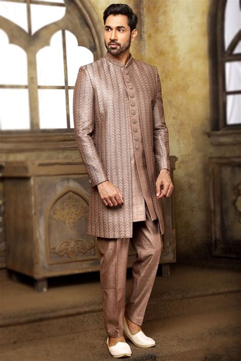 Indian Traditional Dresses For Men And Women