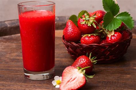 Suco de Morango é bom para quê? como fazer e para que serve | Dr. Saúde