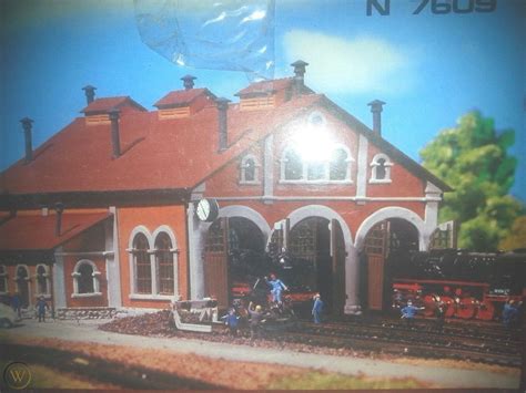 VINTAGE VOLLMER N SCALE 3-STALL ENGINE SHED OB Guaranteed Complete 7609 ...
