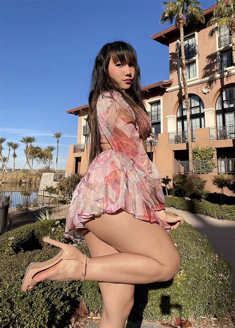 itseunchae on Twitter: "Floral dress🌸 https://t.co/vrY7ZvQV2Y" / Twitter