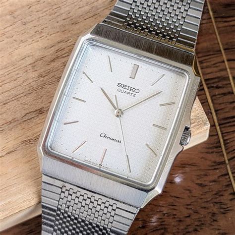wts seiko chronos rectangular   textured tapisserie dial