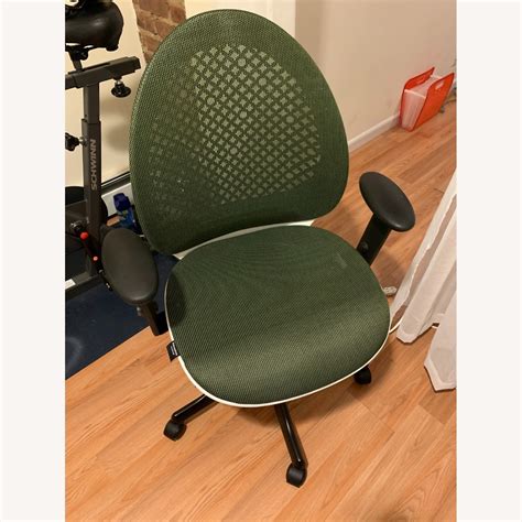 autonomous chair 6