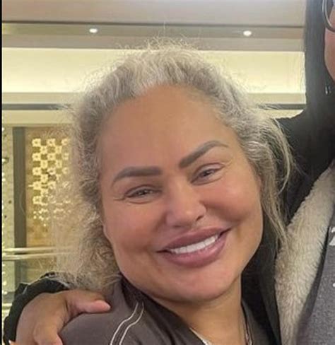 darcey stacey darcey silva shocks fans      photo