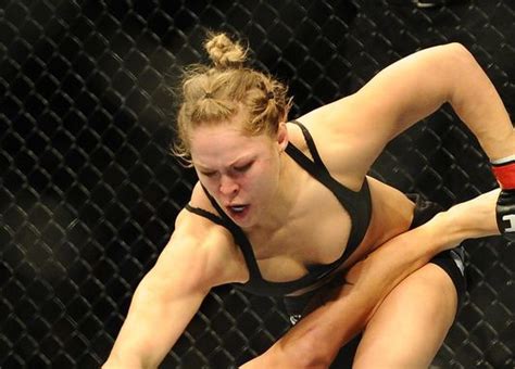 Ronda Rousey vs Liz Carmouche - evolved MMA