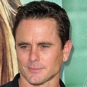 charles esten net worth 2025