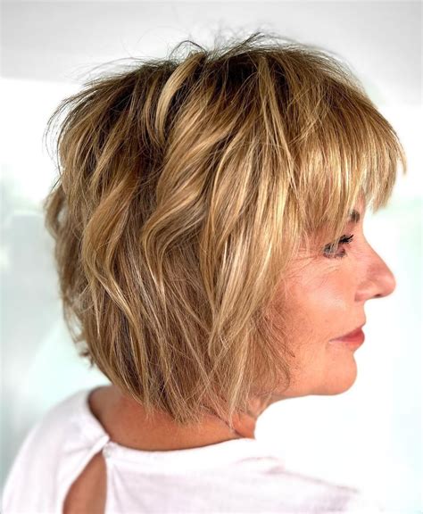 Sliced Shaggy Bob with Thick Bangs Medium Shaggy Hairstyles, Short Shag ...