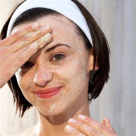 exfoliating   ins  outs  renewing  skin
