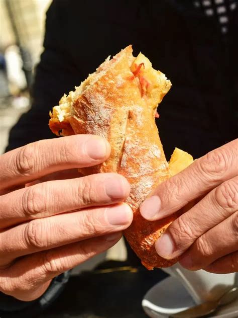 Easy Spanish Sandwich Recipe [El Serranito] - Visit Southern Spain