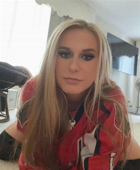 Alexis XJ - Lonely boring and Horny | Facebook