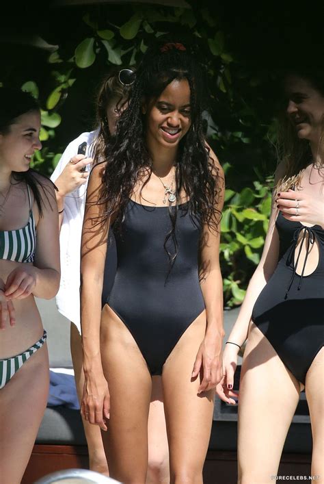Malia Obama Swimsuit And Bikini Beach Shots - NuCelebs.com