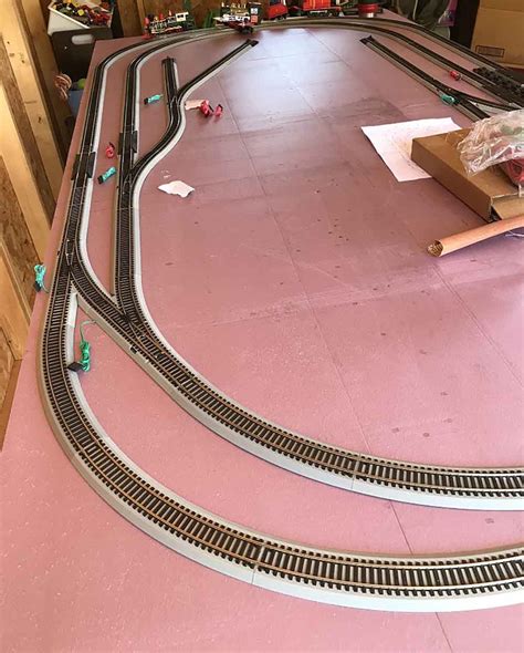 HO train layouts 4x8 - Model railroad layouts plansModel railroad ...