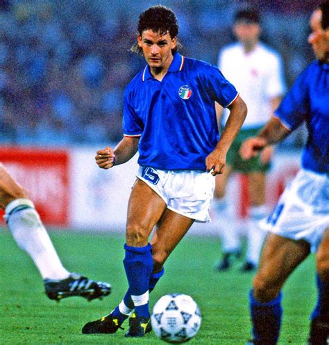 Maglia ufficiale Baggio Italia, 1990 - Autografata - CharityStars