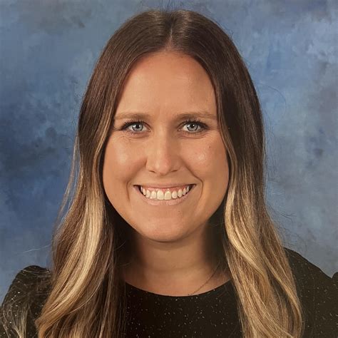 Mackenzie Brady's Instagram, Twitter & Facebook on IDCrawl